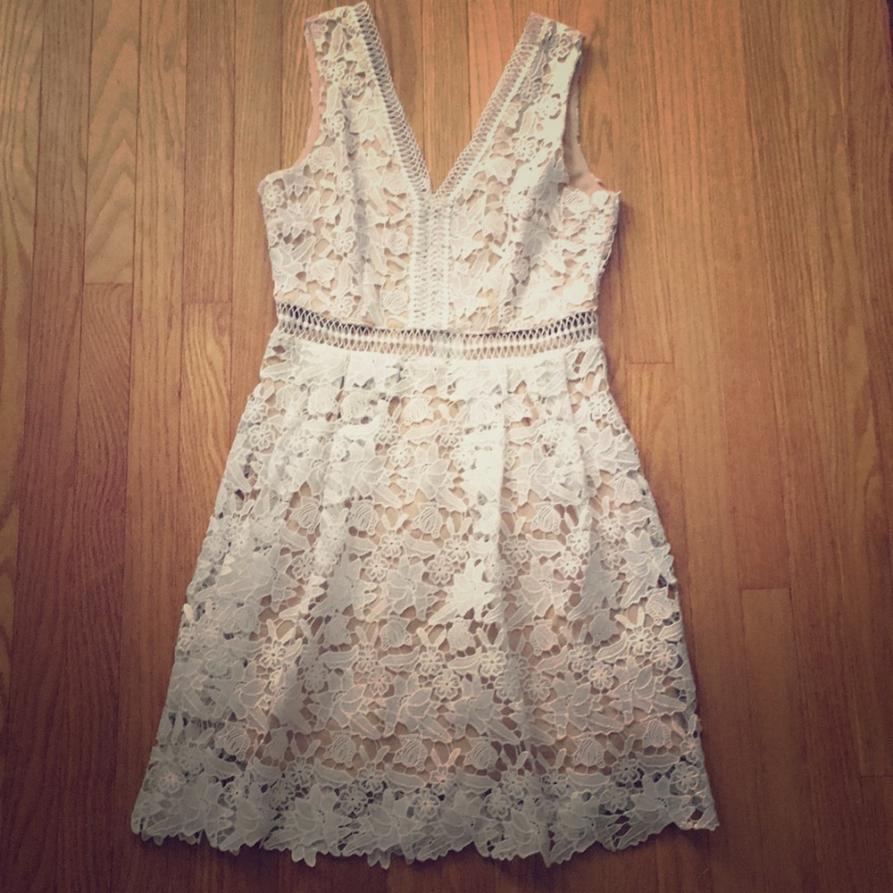 GORGEOUS, White floral dress